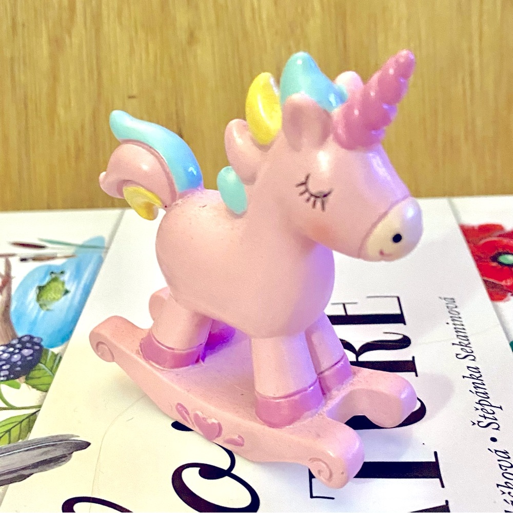 UNICORN CAKE TOPPER PINK ROCKING HORSE 3” TALL CERAMIC NEW 🦄✨